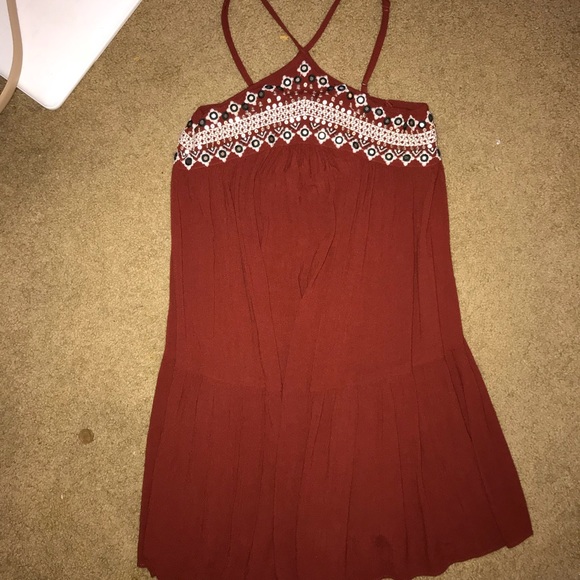 Red Dress - Picture 3 of 4